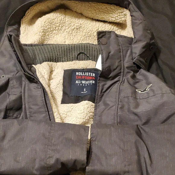 Hollister Men's Dark Gray Hooded Jacket - Picture 3 of 7